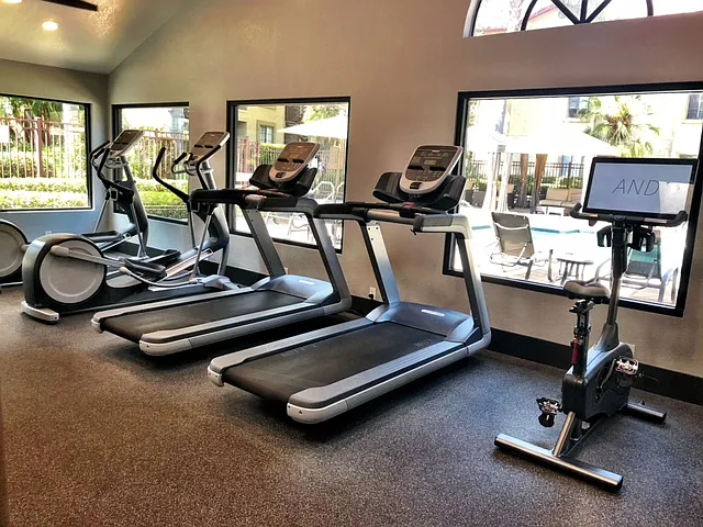 Mirada at La Jolla Colony Apartments — Photo 24