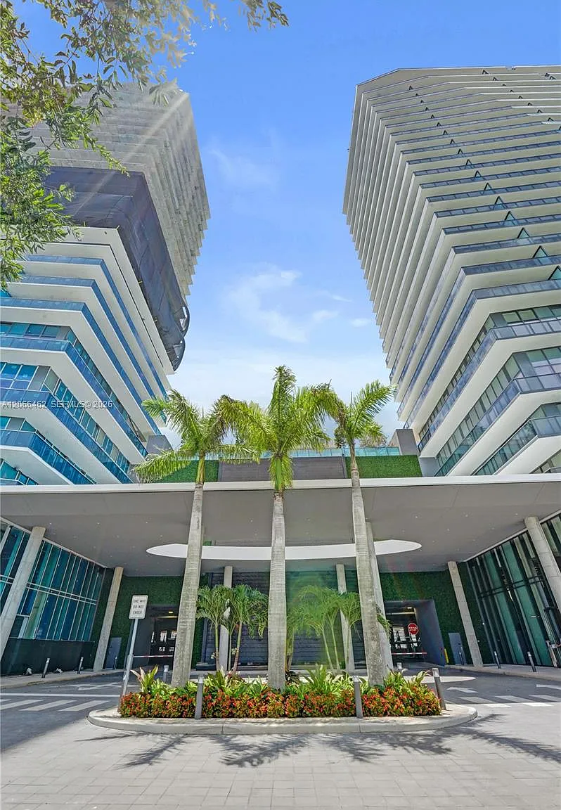 Hallandale Oasis 2019 Llc — Photo 3