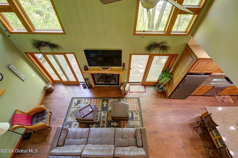 5th image of 51 Pawling Road