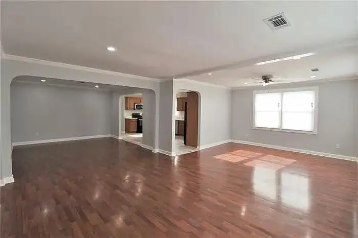 5437 Vermillion Blvd — Photo 4