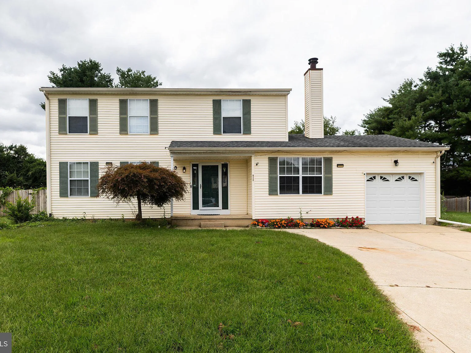 3 bed, 2.5 bath, 2125 sqft, $2,650 — Photo 3
