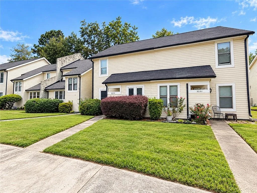 3 bed, 2.5 bath, 1504 sqft, $2,000 — Photo 1