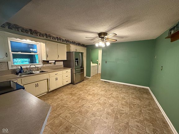5th image of 8935 N Mark Dr
