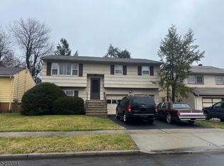 211 Grove St, Roselle, NJ 07203