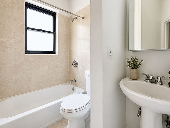 5th image of 466 Amsterdam Ave #4R
