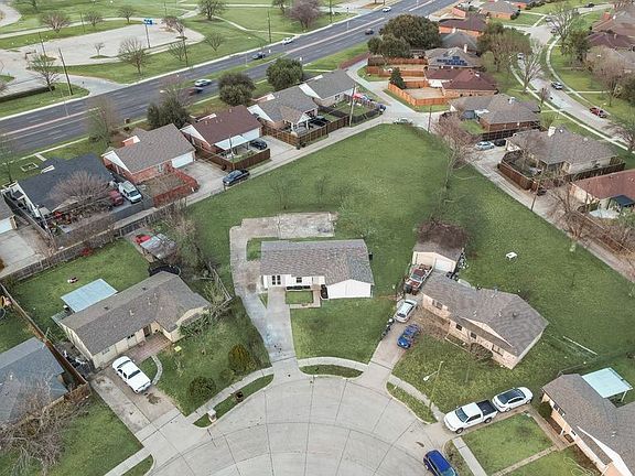 2nd image of 1717 Lucas Ter