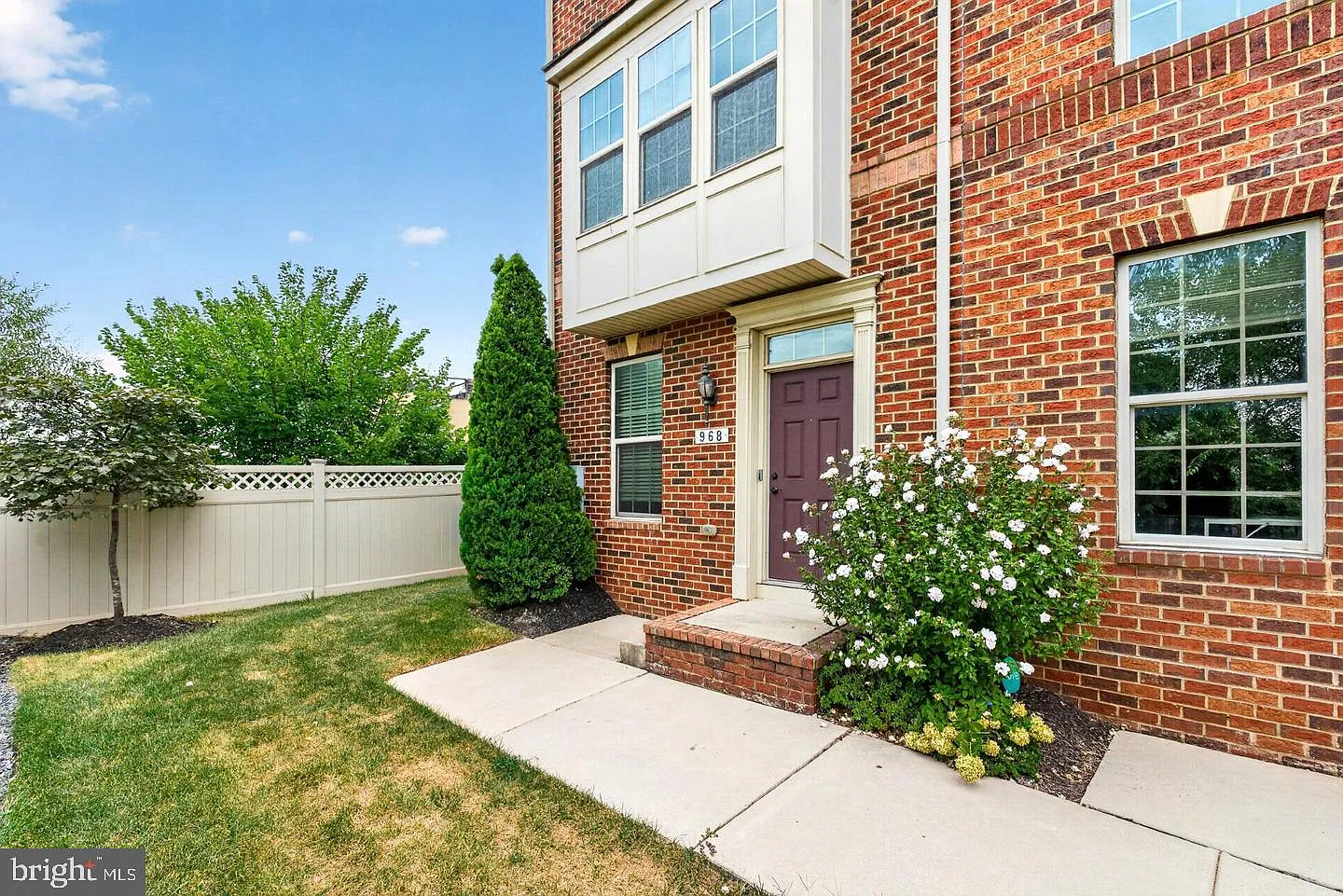 2 bed, 2.5 bath, 1524 sqft, $2,600 — Photo 3