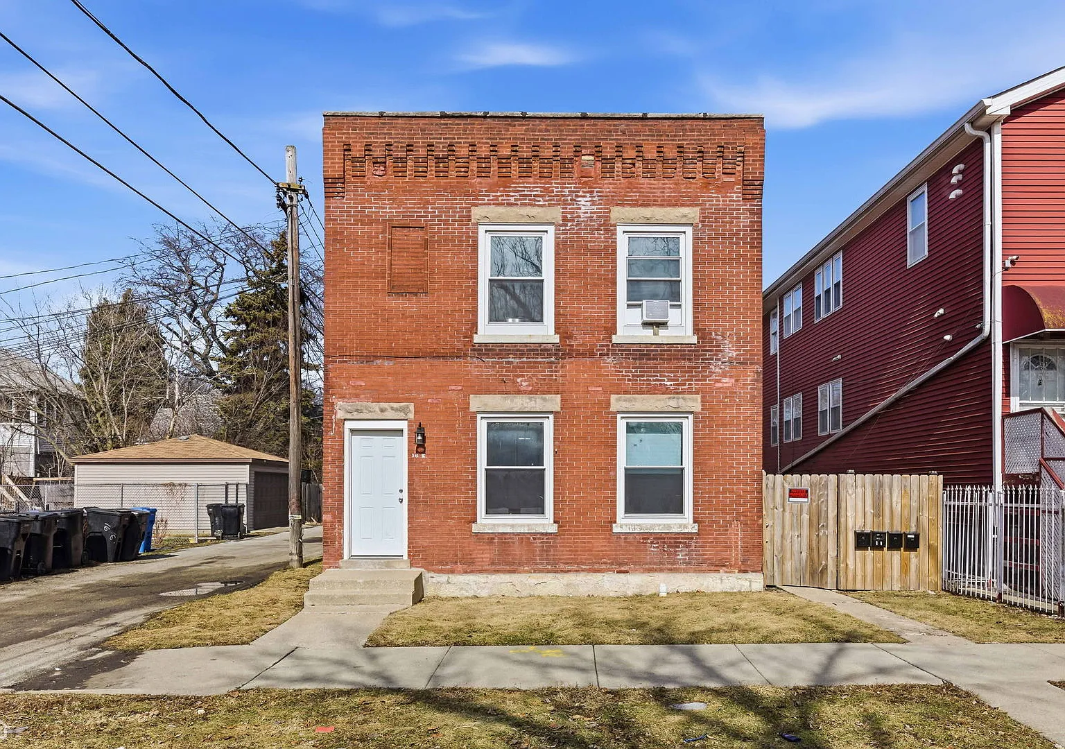 2 bed, $1,300 — Photo 1