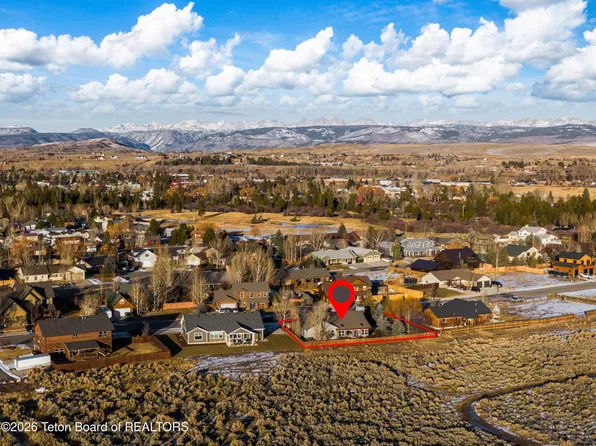 330 Meadowood St, Pinedale, WY 82941