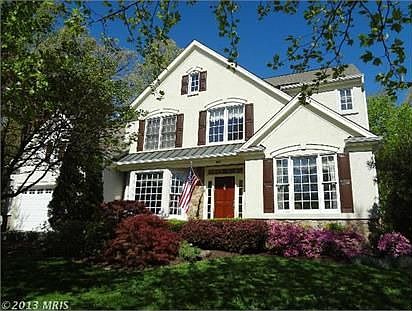 1st image of 913 Leona Ln