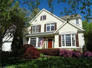 913 Leona Ln, Herndon, VA 20170