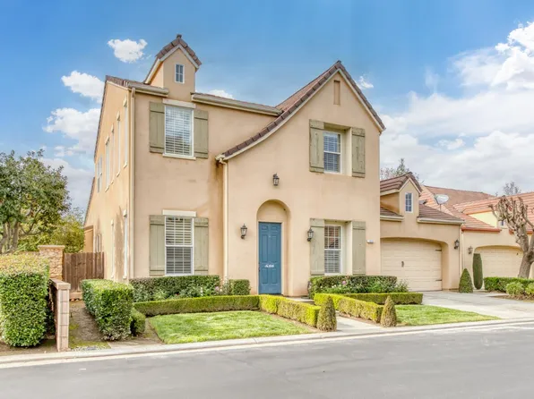 1646 N Hughes Ave, Clovis, CA 93619