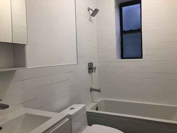 4th image of 639 Bergen Ave #43A