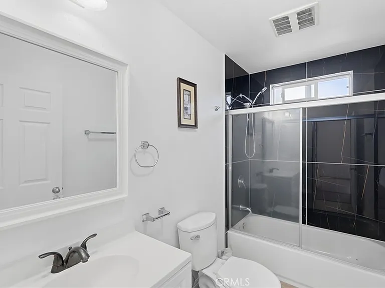 5017 S Halldale Ave #2 — Photo 9