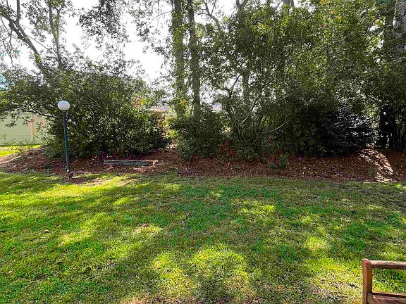 3rd image of 910 Villa Dr. #910