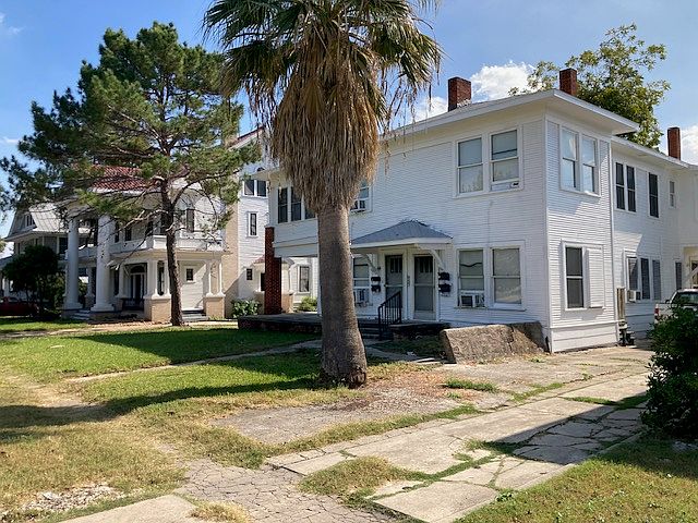 1st image of 940 W Woodlawn Ave #2