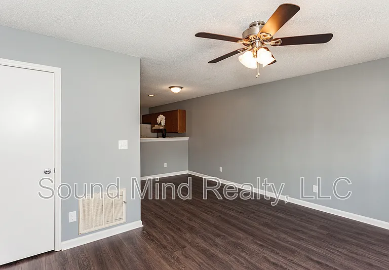 2809 Ferret Ct — Photo 4