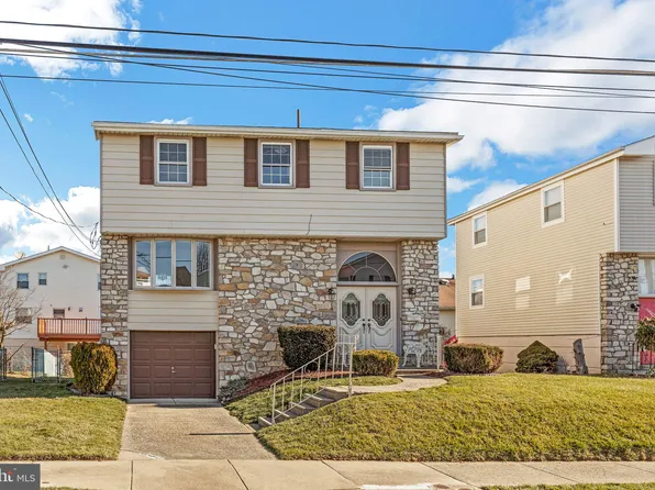 1863 Kentwood St, Philadelphia, PA 19116