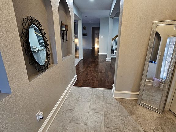 4th image of 9324 Cedardale Dr