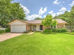 5601 Buckeye Ct, Arlington, TX 76017