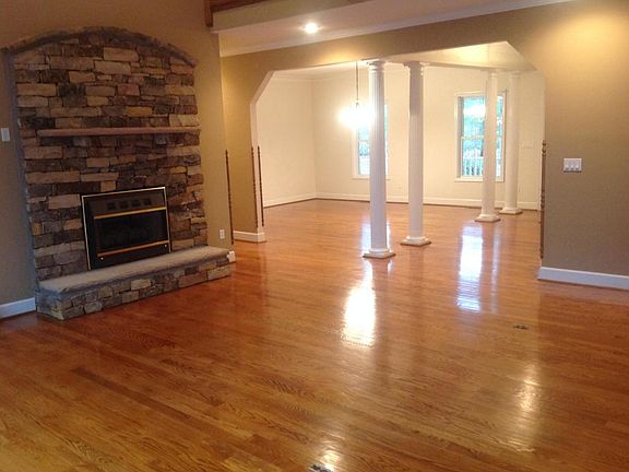2nd image of 210 Carrie Dr