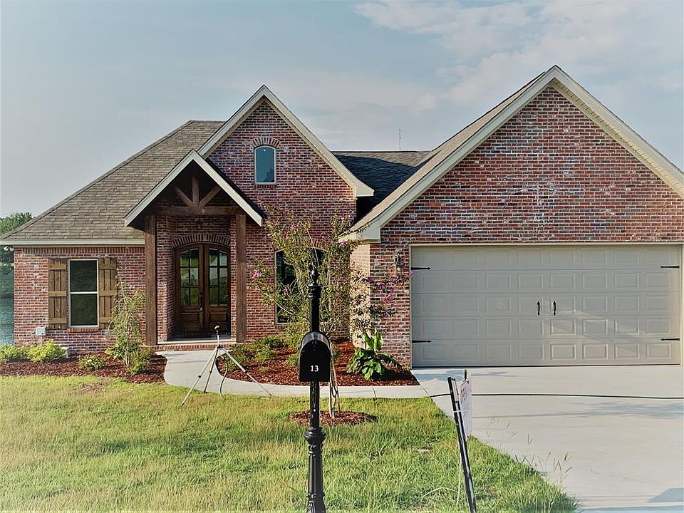 1st image of 13 Highland Village Dr
