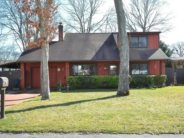 134 Alcolade Drive, Shirley, NY 11967