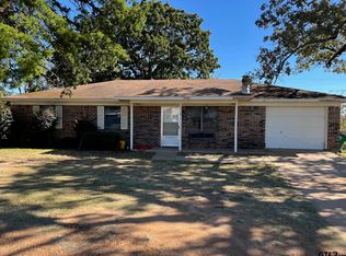 2018 S Sycamore St, Palestine, TX
