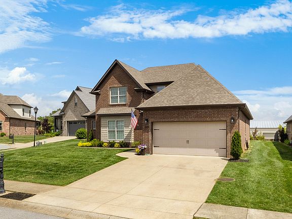 4th image of 229 Dorchester Cir