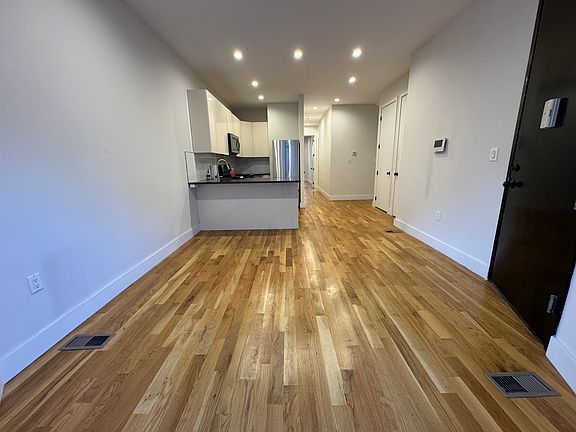 2nd image of 1775 Union St #1
