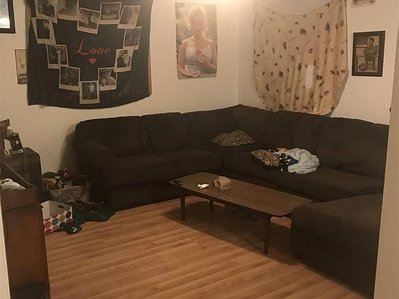 3rd image of 221 Barre St