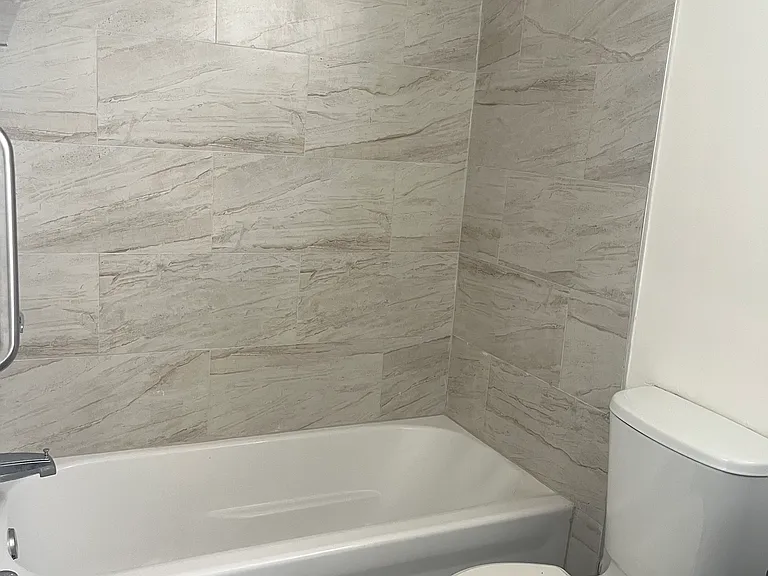 275 Lucas Ave #11 — Photo 15
