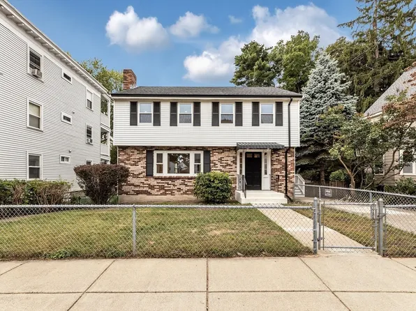 80 Farquhar St, Roslindale, MA 02131