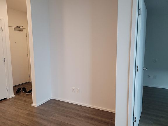 5th image of 3833 Evergreen Pl #2104