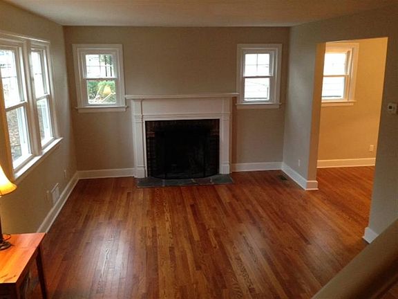 4th image of 23 Lakewood Ave
