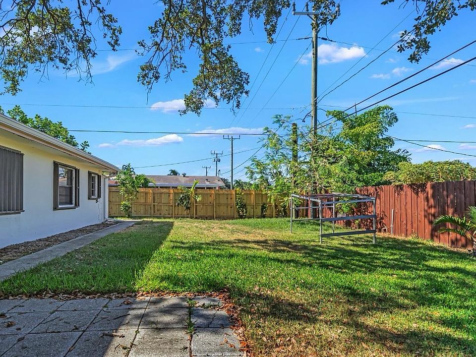 1st image of 1304 SE 2nd Ave