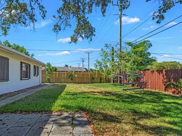 1304 SE 2nd Ave, Deerfield Beach, FL 33441