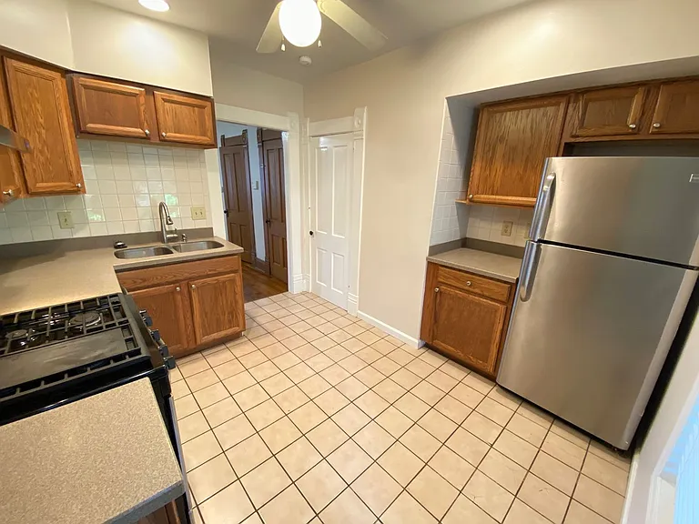 Price Ave 49-51 NCR — Photo 5