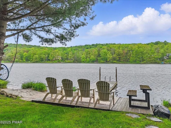 141 Arrowhead Cir, Newfoundland, PA 18445