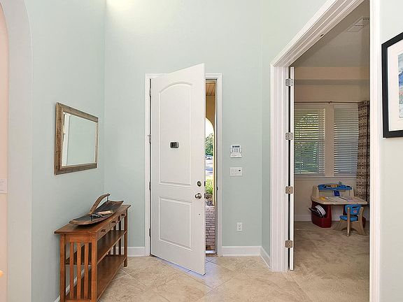 4th image of 3089 Montilla Dr