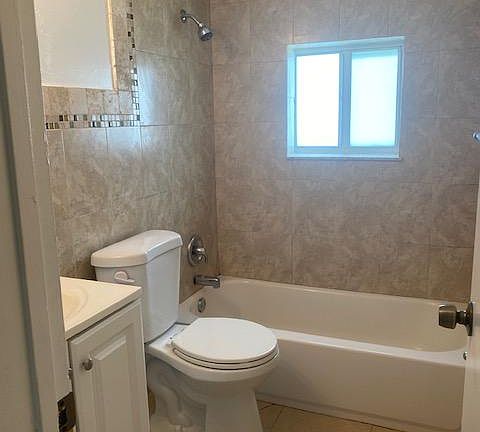 5th image of 4013 Woodside Dr