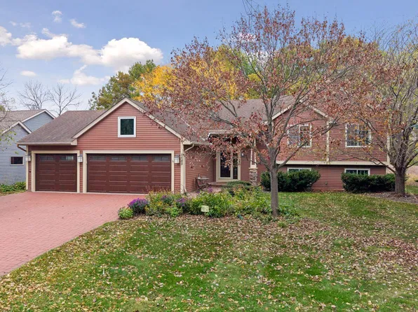 8685 Sycamore Ln N, Maple Grove, MN 55369