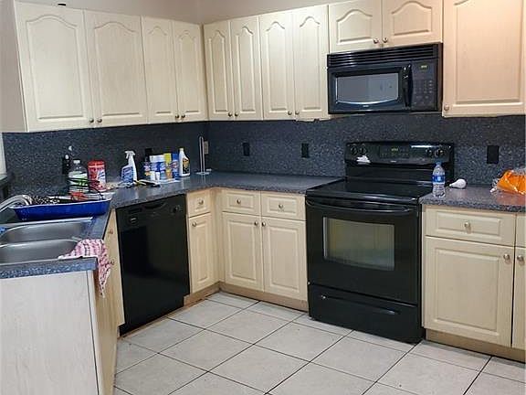 3rd image of 1903 Lillie St