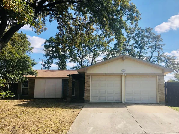 5703 Lordsburg Trl, Arlington, TX 76017