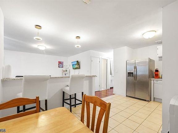 3rd image of 44 Coriander Way