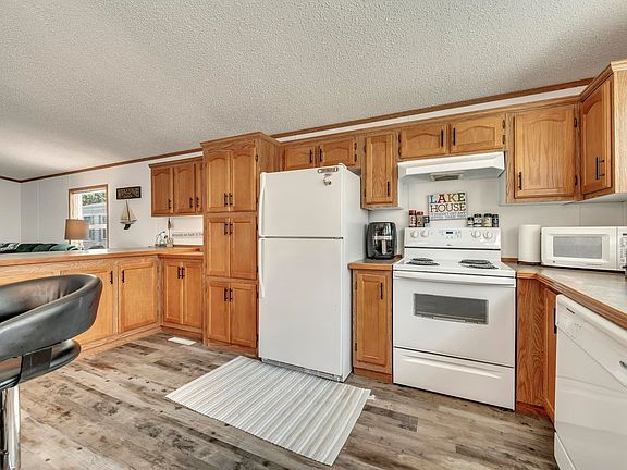 5th image of 1611 Stern St #11