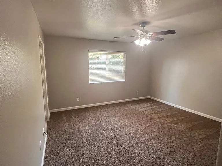 1692 Mount Whitney Ave — Photo 14