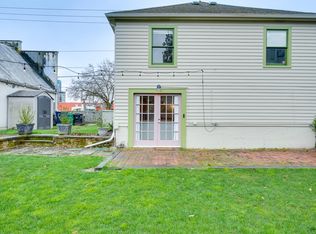 946 N 90th St #B, Seattle, WA 98103