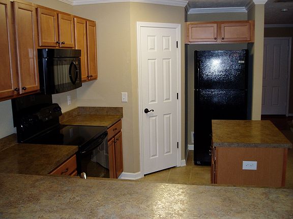 Spacious Kitchen