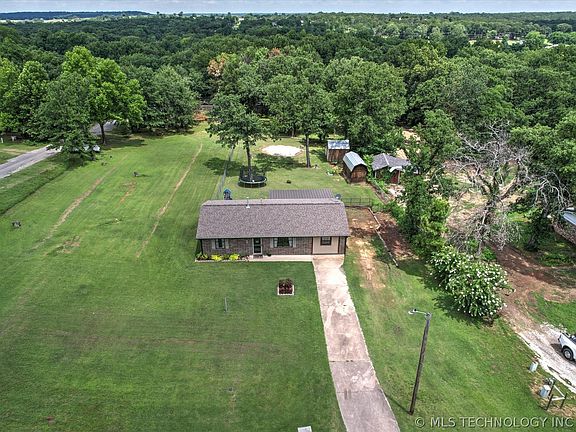 4th image of 2933 Hickory Bluff Rd